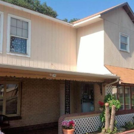 OYO Hotel Colby, KS Exterior foto